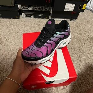Nike Purple and Black Performance Sneakers